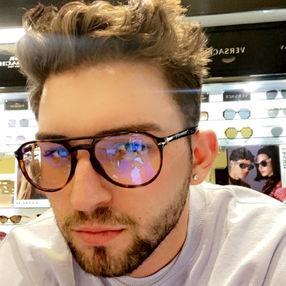 n1cholasbennett